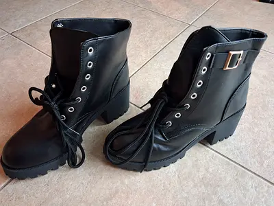 Boots (new) - fashion, black, size EU42 but fits as EU40/US9