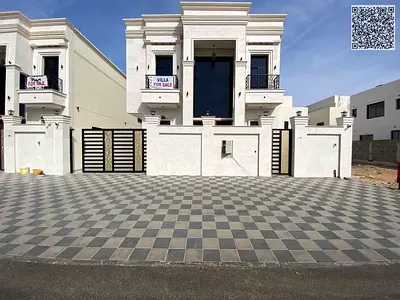 Classic villa for sale, prime location, two floors and a roof, including registration and ownership fees