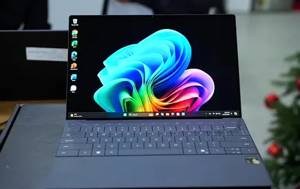 DELL XPS 13 - snapdragon x elite