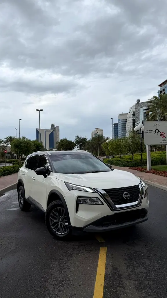 Nissan X-Trail 2025 — photo 1 of 10