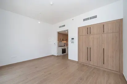 MODERN | POOL VIEW | WILL BE VACANT ON MAY 31