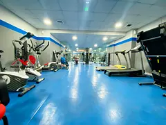 NEGOTIABLE PRICE. READY TO MOVE. 3BHK. BALCONY. FREE GYM PARKING. FAMILY ONLY