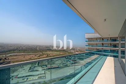 Semi-closed kitchen | Storage Room