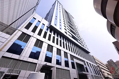 One Month Rent Free-Spacious 2 BR Flat