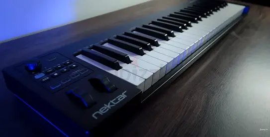 Nektar Gx49 Midi Keyboard almost new with box