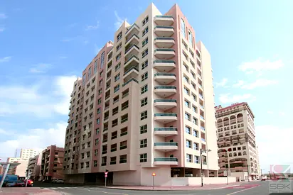 One Month Rent Free-Spacious 1 BR