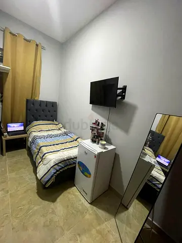 Partition for single lady near in Barsha 1 near MOE