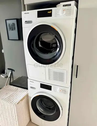 Miele Germany Separate WT1 Separate Washer 9 kg Dryer 8 kg