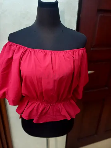 Off shoulder red top