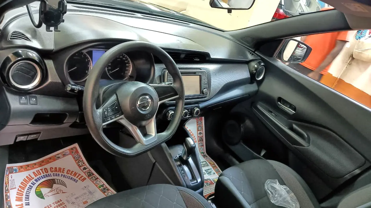 Nissan Kicks 2018 — photo 1 of 9