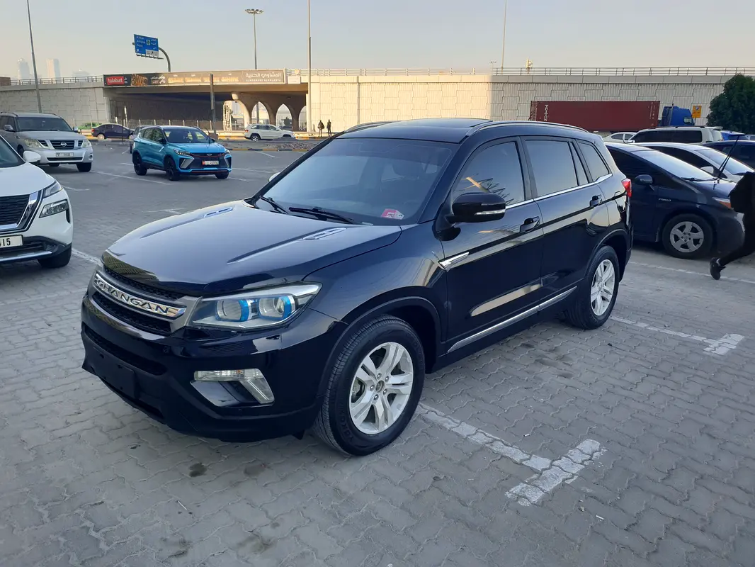 Changan CS75 2016 — photo 1 of 11