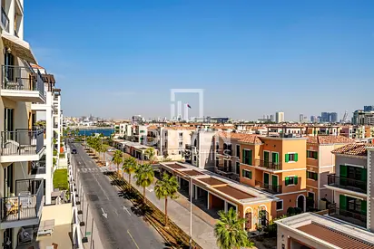 Sophisticated Living | Open Skyline Views