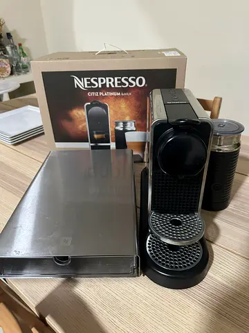 Nespresso Citiz Platinum Coffee Machine With Inbuilt Milk Frother