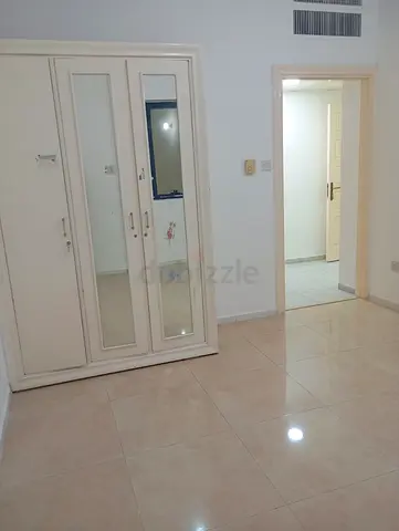 Room available in hamdan area