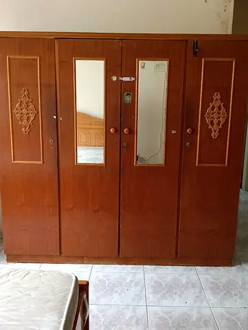 My 5-door wooden wardrobe with mirrors - Brown