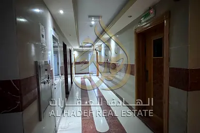 غرفة وصالة للإيجار في القاسمية المحطة الشارقة | موقع مميز قريب من الخدمات | عائلات فقط | سعر 32,000 درهم