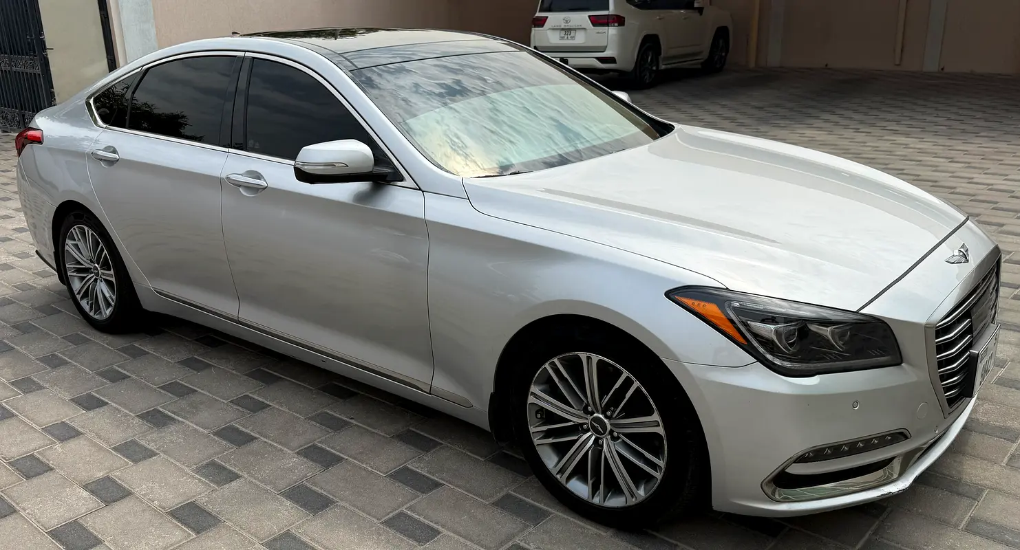 Genesis G80 2018 — photo 1 of 19