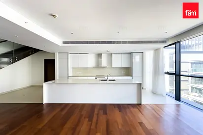 Spacious | 4 Bedrooms I Vacant | Prime Location