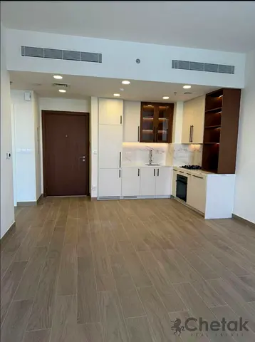 Spacious Layout | Pool View | Ready To Move