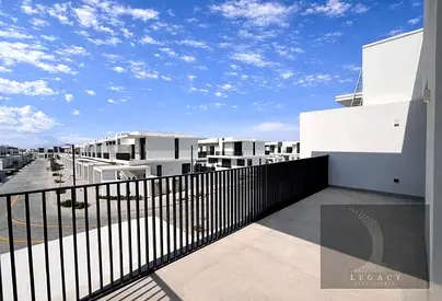Real Listing, 4br+m, On the Green, Handover soon