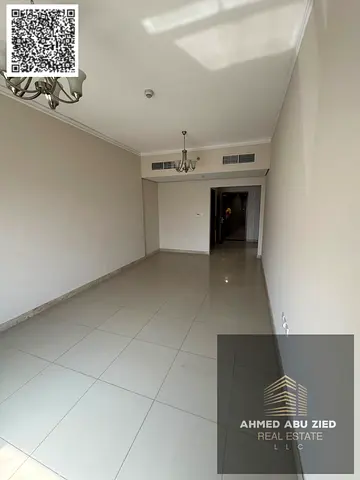 شهر مجاني|غاز مركزي مجاني|باركينج|غرفه خادمه|غرفه استور|3غرف|5حمام|مساحه ممتازه|موقع مميز بجوار جميع الخدمات|سهل الوصول لدبي والشارقه