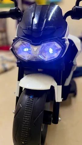 Kids electric ride on excellent condition 6 months old