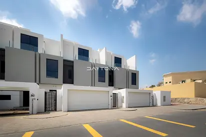 READY TO MOVE | 5 BED VILLA | SPACIOUS FOR FAMILY
