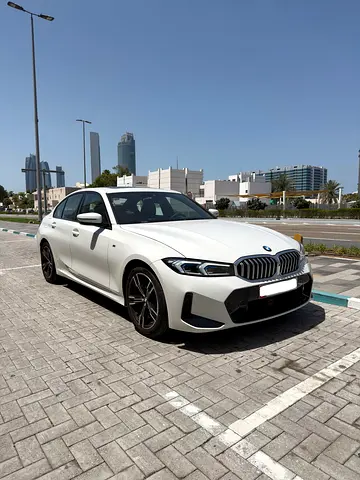 BMW 3-Series 320i 2025 - GCC Specs - 5 Years Warranty - 5 Years Free Service. Free insurance &amp; t
