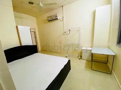 Furnished family room near max metro