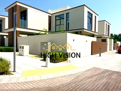 Corner Unit | 3BR Townhouse | Private Garden