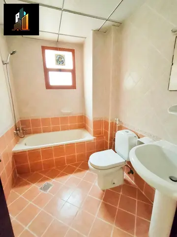 NEAR TO PARK/VERY CLEAN STUDIO WITH CENTRAL AC/GAS IN FAMILY BUILDING