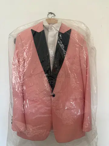 Mens pink tuxedo suit blazer with black satin lapels with shirt and pants- good condition