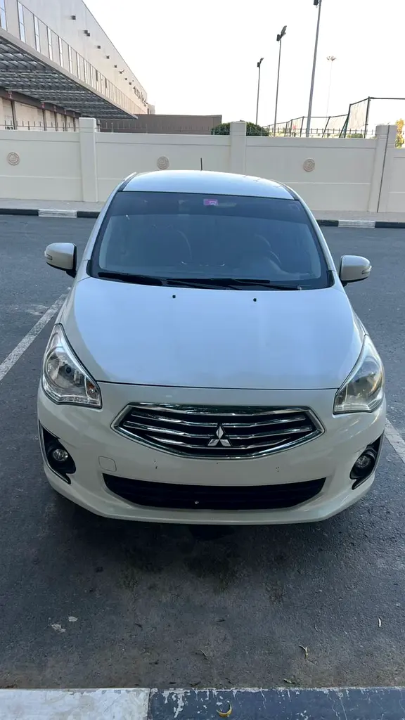 Mitsubishi Attrage 2019 — photo 1 of 13