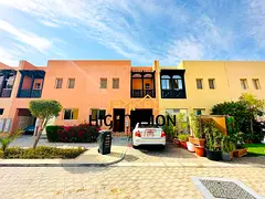 Single Row | Spacious 3BR Villa | Closed Kitchen | Hydra