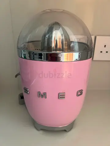 Pink Retro Citrus Juicer Press by SMEG