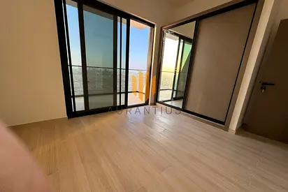 Corner Unit | Multiple Cheques | High Floor