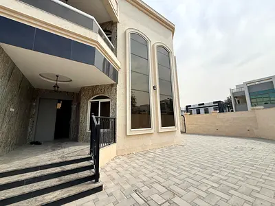 اول ساكن _ طابقين _ 3 غرف ماستر _ مجلس كبير _ تراس كبير _ باركينات داخلية واسعة