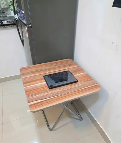 My foldable wood-effect side table with 2 chair complete set