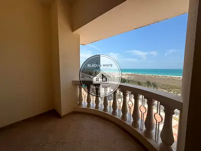 استوديو بإطلالة على البحر | غير مفروش | مشرق وواسع