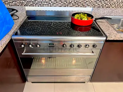 Free delivery Smeg Electric ceramic cooker with dual fan 90x60 cm