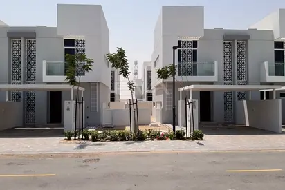 Single Row | Corner Unit | Spacious 3 BR