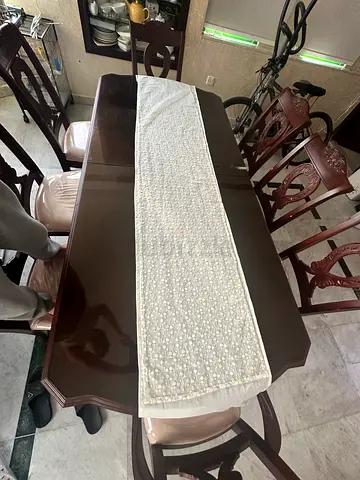 Table really good condition used for 5 months bought new