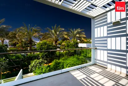 Spacious 4br SemiDetached | Pool View