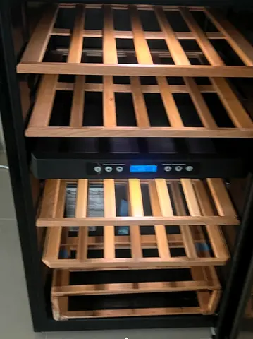 Hoover wine fridge dual temperature 36 bottles