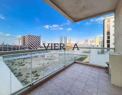 طابق مرتفع | إطلالات مفتوحة | تصميم عملي