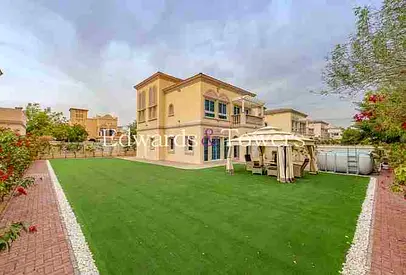 FULLY FURNISHED 2BR with maidroom + HUGE Garden