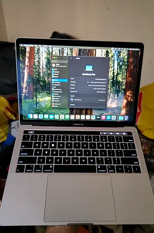 Apple MacBook pro (2019) core I 7