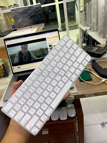 Apple Magic Keyboard with Lock Key Rechargeable wireless keyboard year 2021. Modal for M1