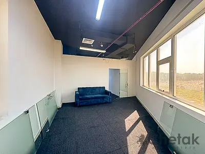 Modern Office Space | Arjumand Building | Metro Access