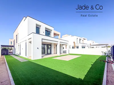 Community Expert | Park Backing | Large Plot
